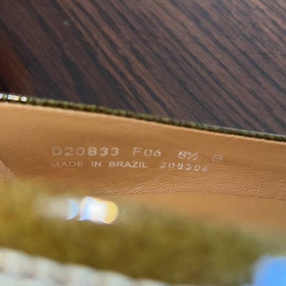 Cole Haan Green Patent Leather Kitten Heel with Buckle Square Toe. Size 8 1/2. - Picture 6 of 6